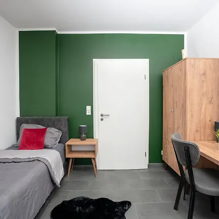 Serviceroom24 - 4 In Wlan - Smart-tv - 24-7 Check-in Und Kuche